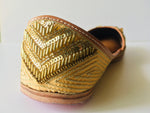 Esther Jutti with golden shimmer